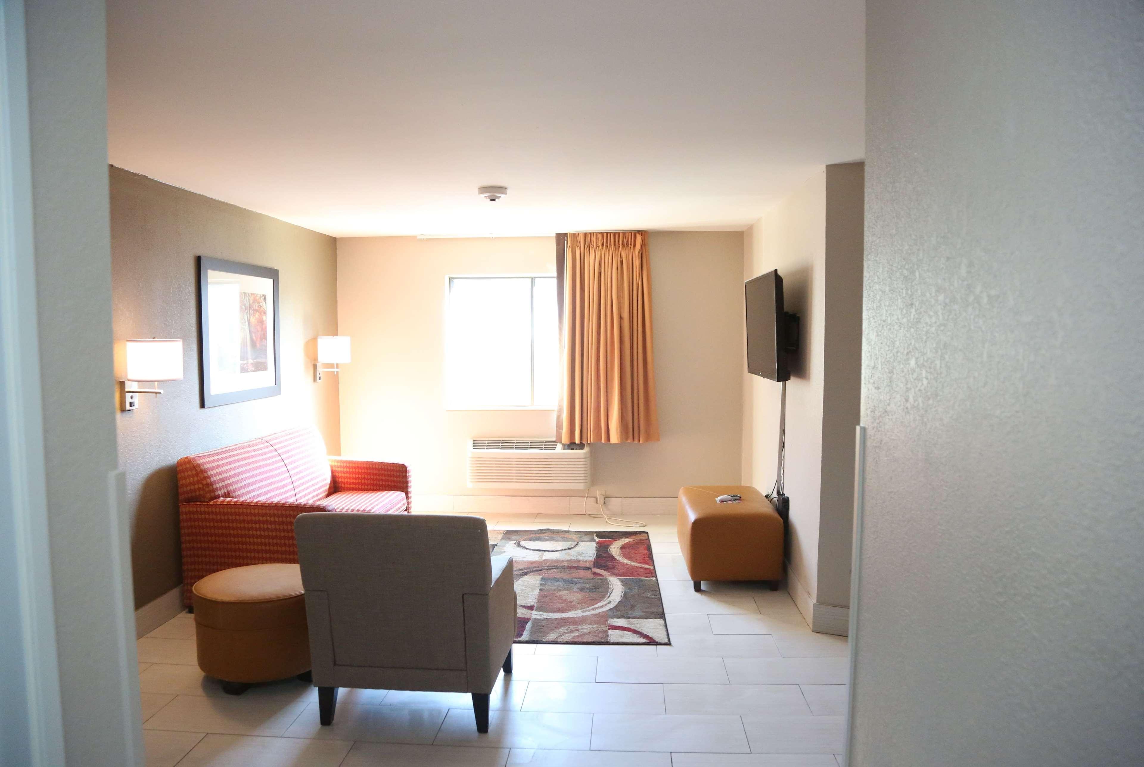 Hotel Super 8 By Wyndham Portsmouth Rosemount Exterior foto